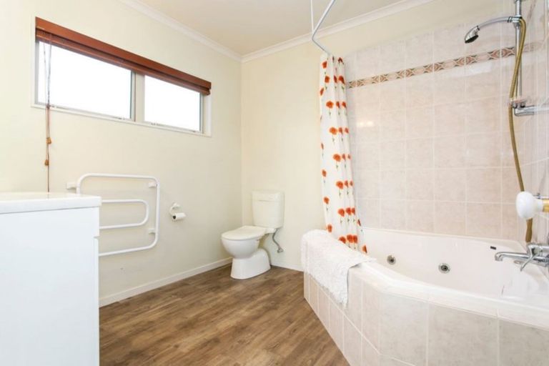 Photo of property in 9 Fort Street, Cambridge, 3434