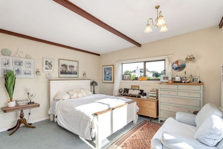 Photo of property in 361 Marine Parade, New Brighton, Christchurch, 8061