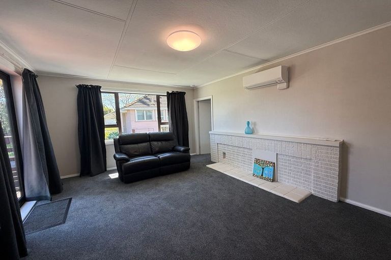 Photo of property in 15 Seddon Street, Takaro, Palmerston North, 4412