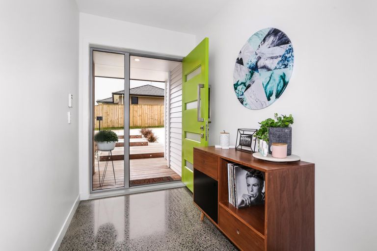 Photo of property in 28 Hillpark Drive, Pokeno, 2402