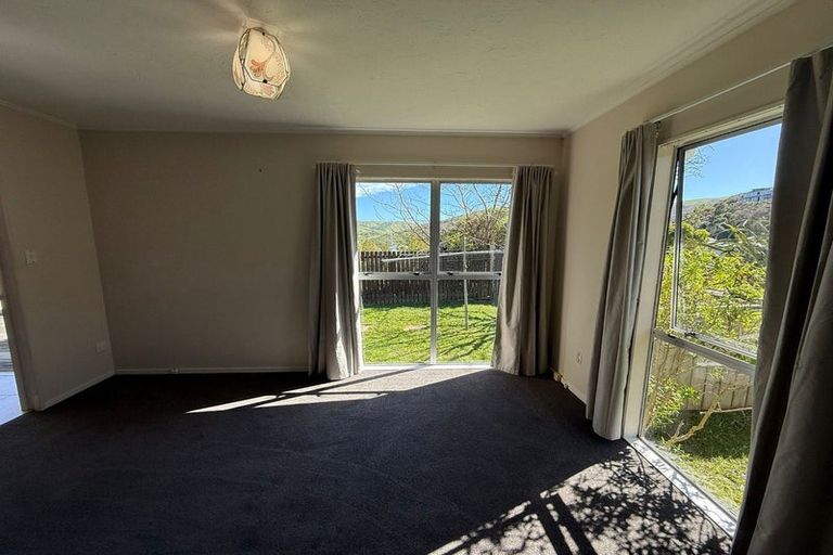 Photo of property in 17 Tarras Grove, Kelson, Lower Hutt, 5010