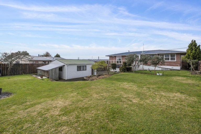 Photo of property in 17 Coulter Road, Owhata, Rotorua, 3010