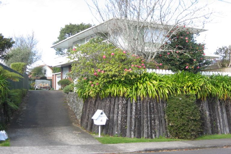 Photo of property in 4 Shortland Street, Lower Vogeltown, New Plymouth, 4310