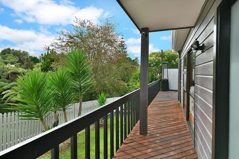 Photo of property in 3/427 Don Buck Road, Massey, Auckland, 0614