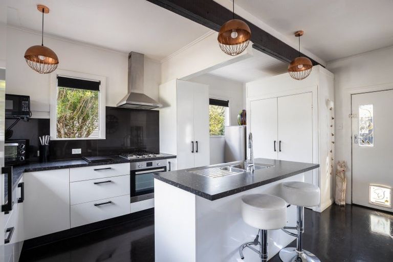 Photo of property in 17 Exeter Street, Brooklands, New Plymouth, 4310