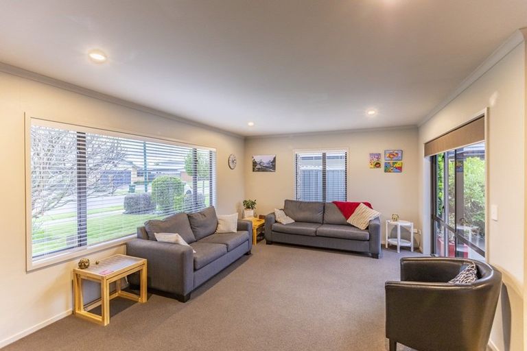 Photo of property in 25 Mcnaughton Place, Onekawa, Napier, 4110