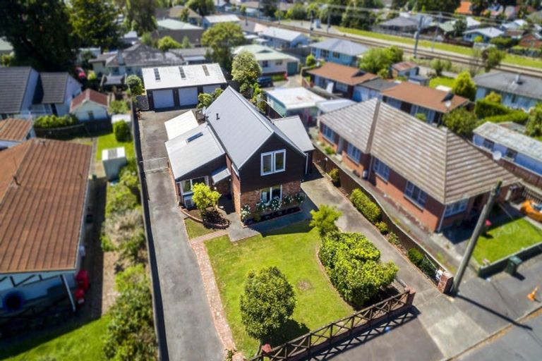 Photo of property in 11 Benzie Avenue, Wallaceville, Upper Hutt, 5018