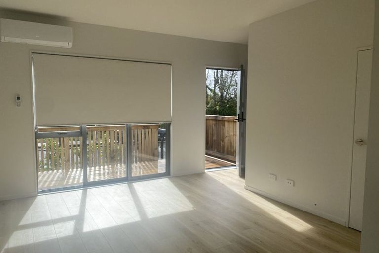 Photo of property in 1/35 Renata Crescent, Te Atatu Peninsula, Auckland, 0610