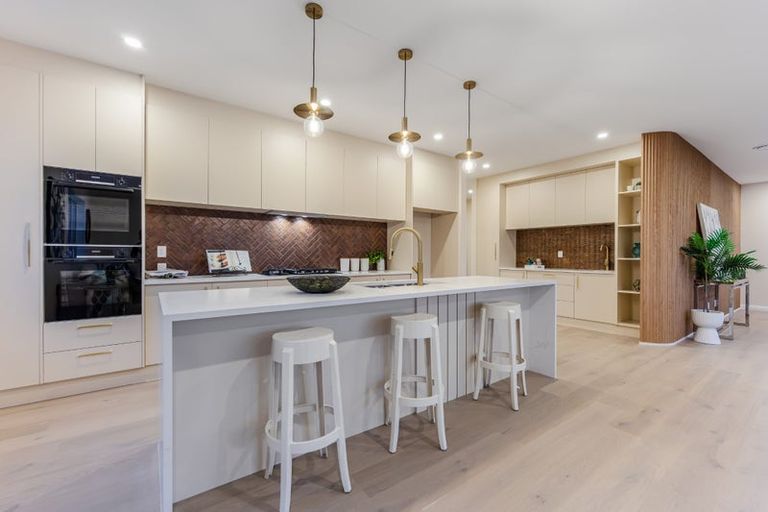 Photo of property in 29 Kaupeka Road, Orewa, 0931