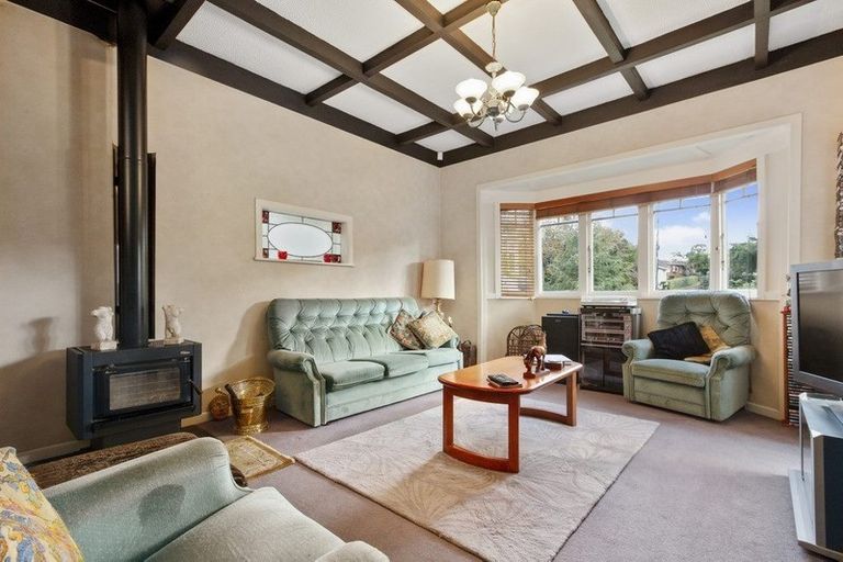 Photo of property in 27 Wattle Street, New Lynn, Auckland, 0600