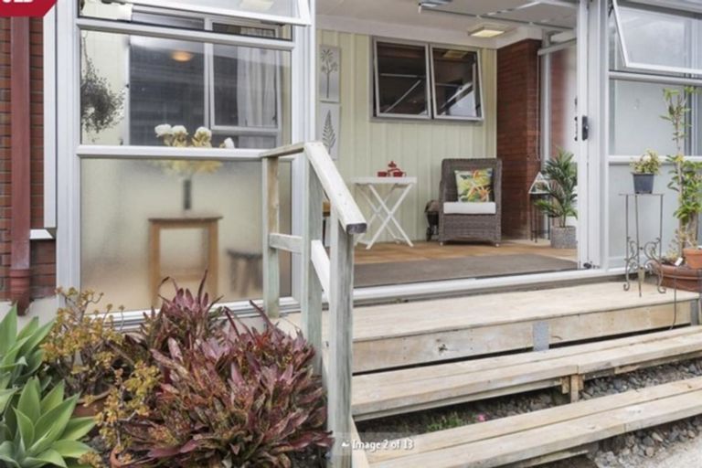 Photo of property in 1/17 Liam Place, Half Moon Bay, Auckland, 2012