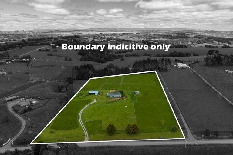 Photo of property in 33 Signal Road, Okaihau, 0475