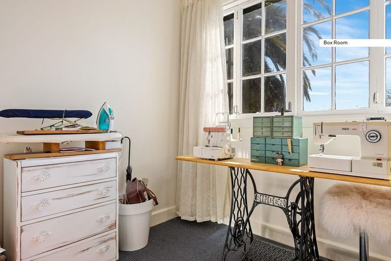 Photo of property in 49 Cashmere Road, Cashmere, Christchurch, 8022