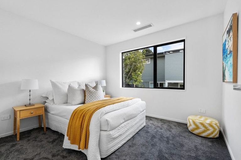 Photo of property in 12d Rewi Street, Torbay, Auckland, 0630
