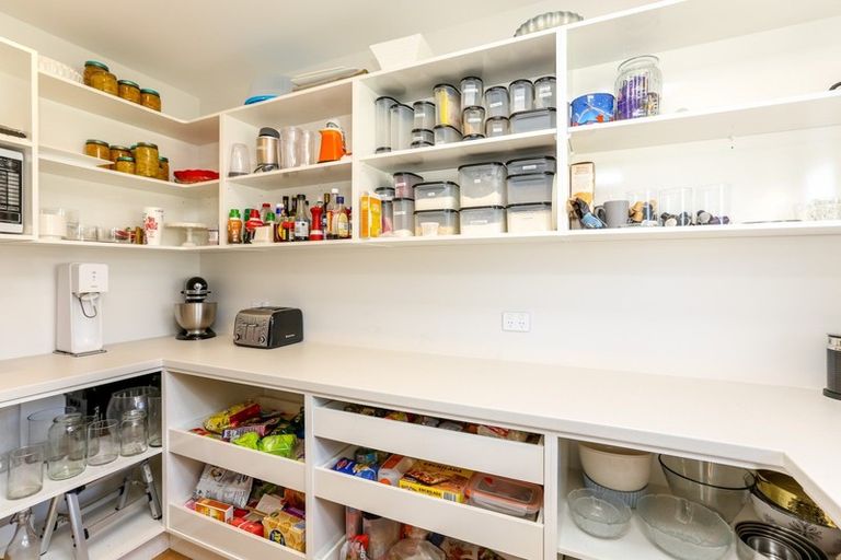 Photo of property in 1 Megaw Close, Whalers Gate, New Plymouth, 4310