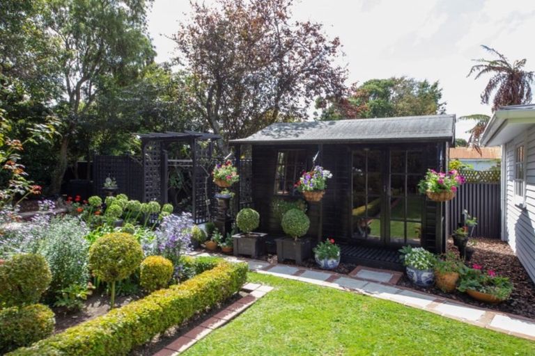 Photo of property in 295 College Street, West End, Palmerston North, 4410