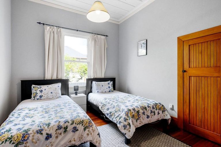 Photo of property in 41 Queen Street, Cambridge, 3434