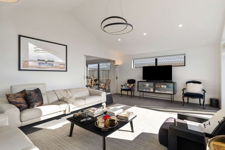 Photo of property in 62 Freedom Drive, Kelvin Grove, Palmerston North, 4414