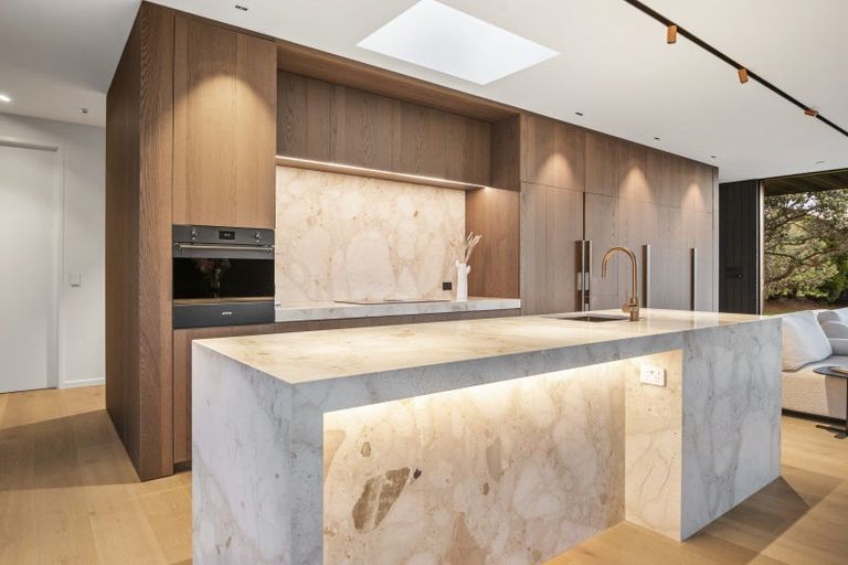 Photo of property in 28 Pacific Parade, Surfdale, Waiheke Island, 1081