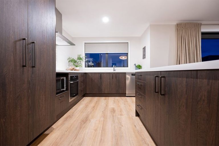 Photo of property in 6 Papaview Road, Papakura, 2110