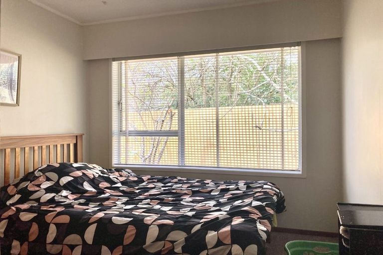 Photo of property in 5/1 Takapu Street, Henderson, Auckland, 0612