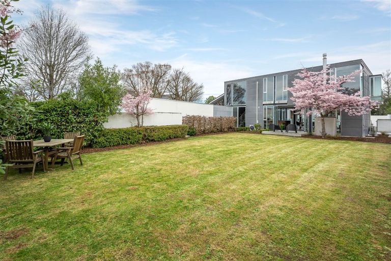 Photo of property in 37 Clifford Avenue, Merivale, Christchurch, 8014