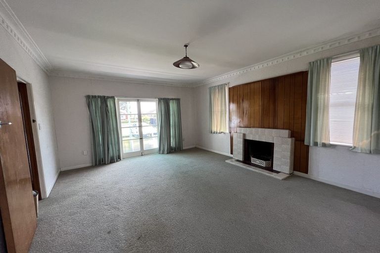 Photo of property in 14 Rogers Road, Manurewa, Auckland, 2102