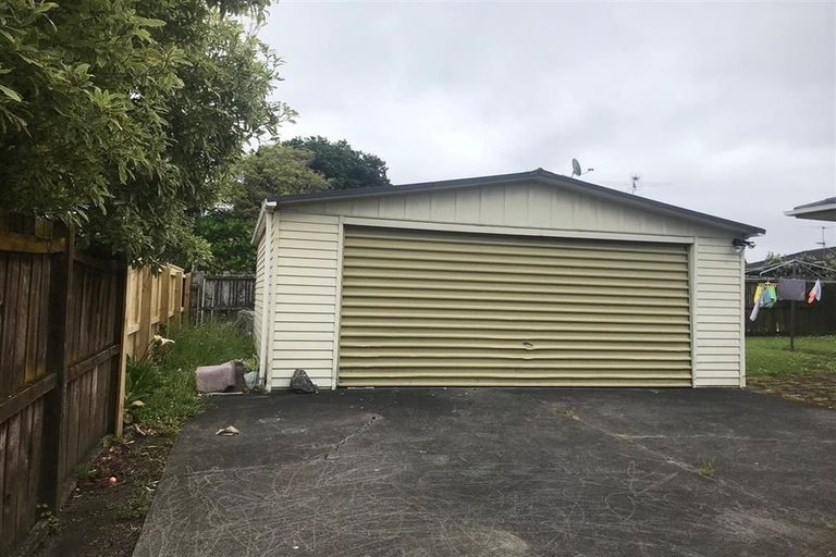 Photo of property in 49 Luton Avenue, Sunnyhills, Auckland, 2010