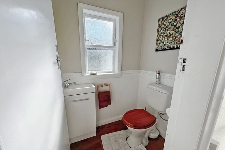 Photo of property in 21 Beresford Street, Takaro, Palmerston North, 4410