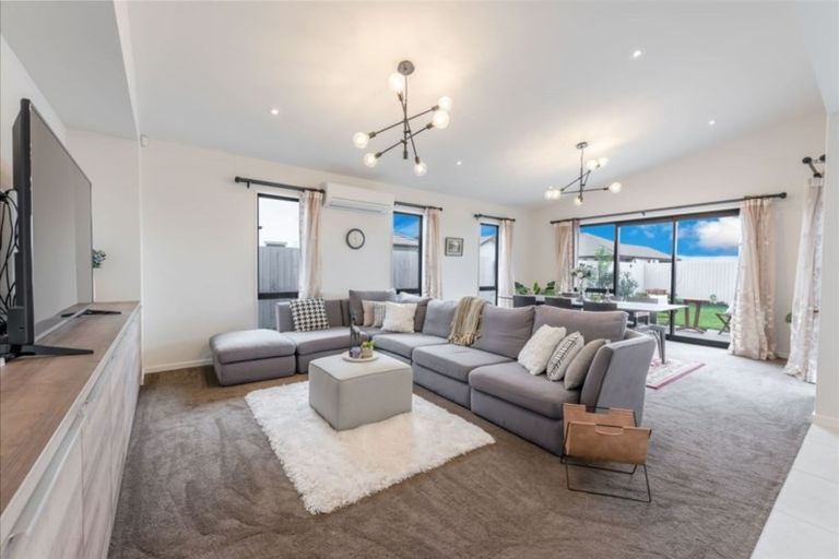 Photo of property in 25 Little Gem Road, Hornby, Christchurch, 8025