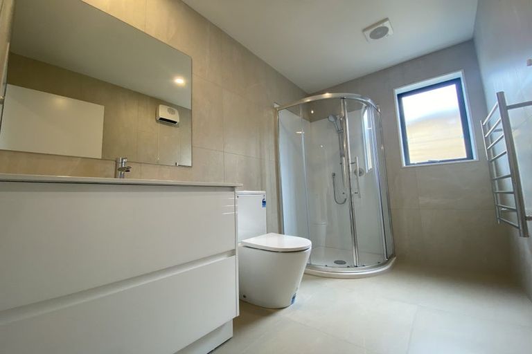 Photo of property in 46b Crestview Rise, Papakura, 2110