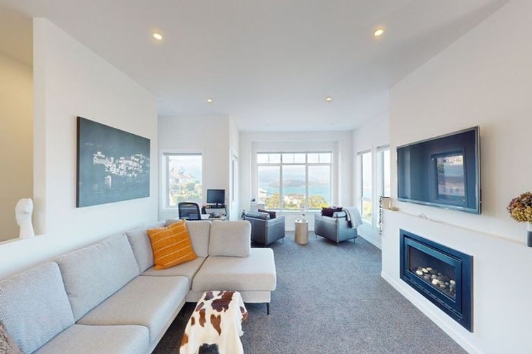 Photo of property in 2/74 Jubilee Road, Khandallah, Wellington, 6035