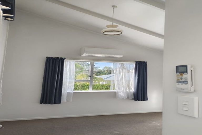Photo of property in 1/27 Brandon Road, Glen Eden, Auckland, 0602