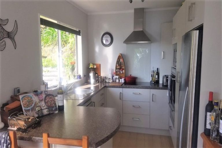 Photo of property in 394 Thames Coast Road, Thornton Bay, Thames, 3575