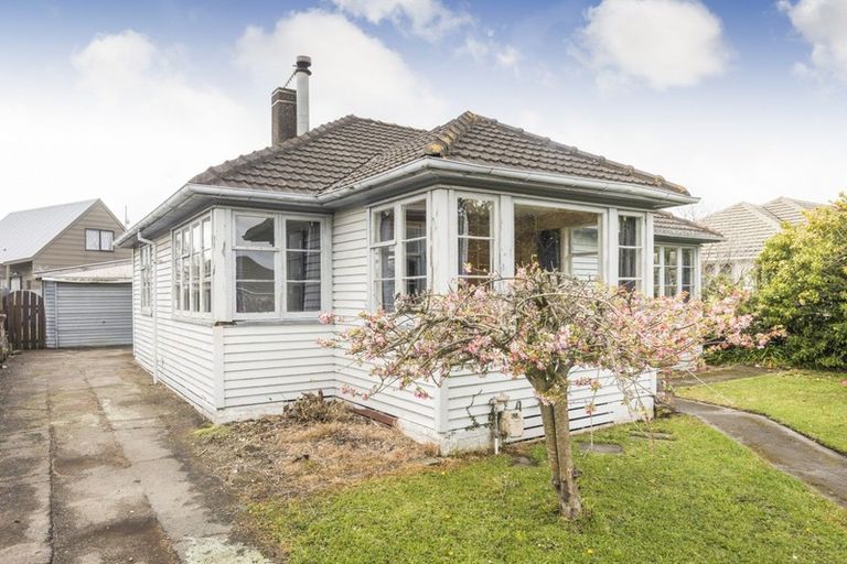 Photo of property in 41 Tweed Street, Roslyn, Palmerston North, 4414