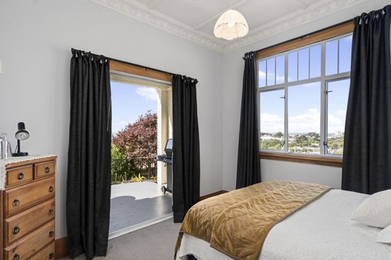 Photo of property in 366 Devon Street West, Lynmouth, New Plymouth, 4310