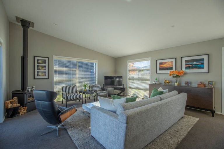 Photo of property in 36 Minaret Ridge, Wanaka, 9305