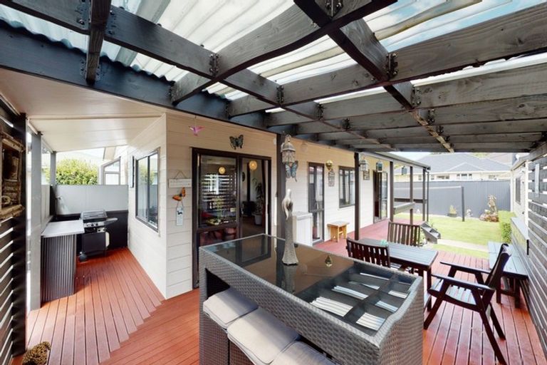 Photo of property in 21a Chester Street, Levin, 5510