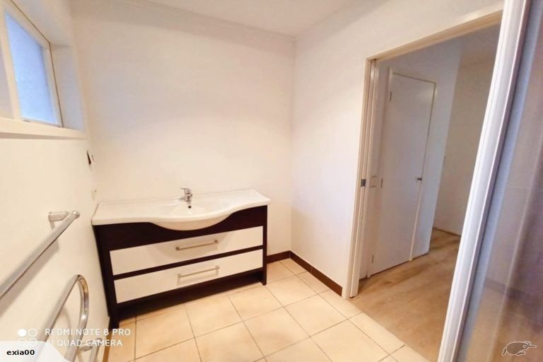 Photo of property in 12 Colwill Road, Massey, Auckland, 0614