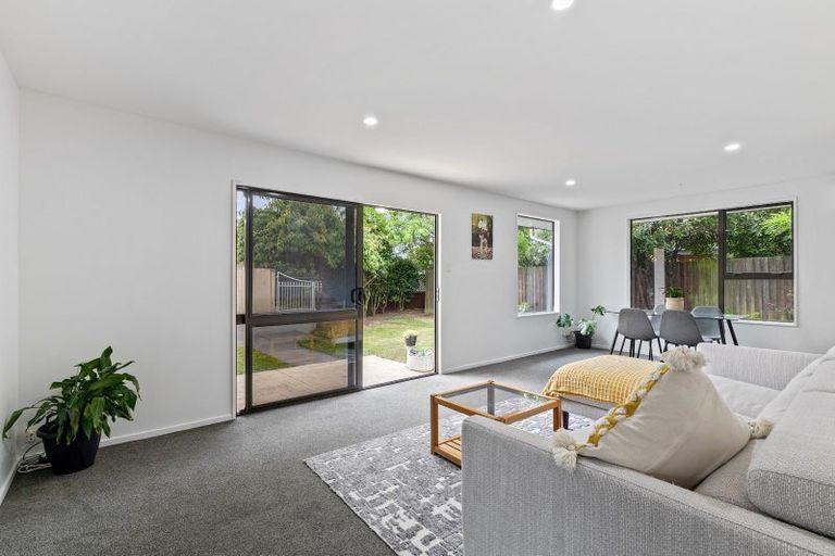 Photo of property in 1/3 Thornhill Place, Sockburn, Christchurch, 8042