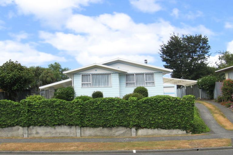 Photo of property in 12 Fremont Grove, Totara Park, Upper Hutt, 5018