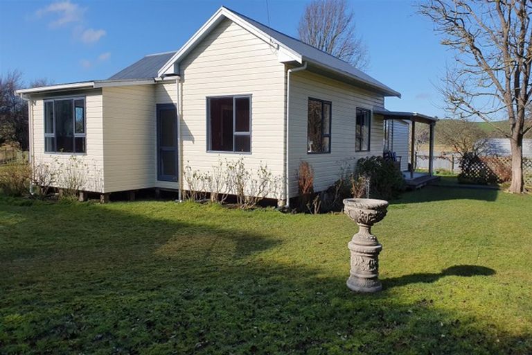 Photo of property in 749 Hakataramea Highway, Waimate, 7977