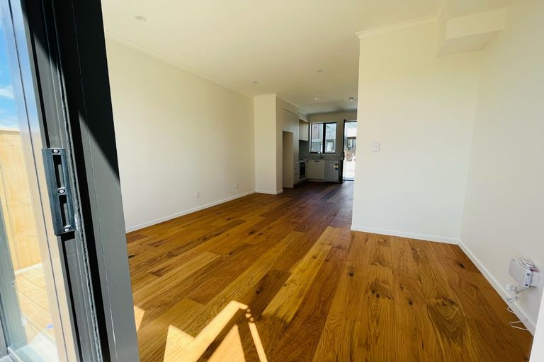Photo of property in 4/31 Mahalo Avenue, Wiri, Auckland, 2104