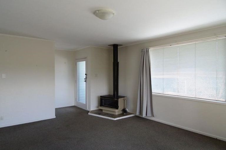 Photo of property in 1/11 Cassia Place, Sunnynook, Auckland, 0620