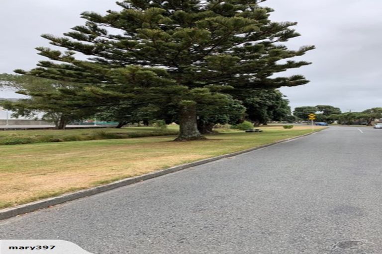 Photo of property in 93 Riverside Drive, Waiwhetu, Lower Hutt, 5010