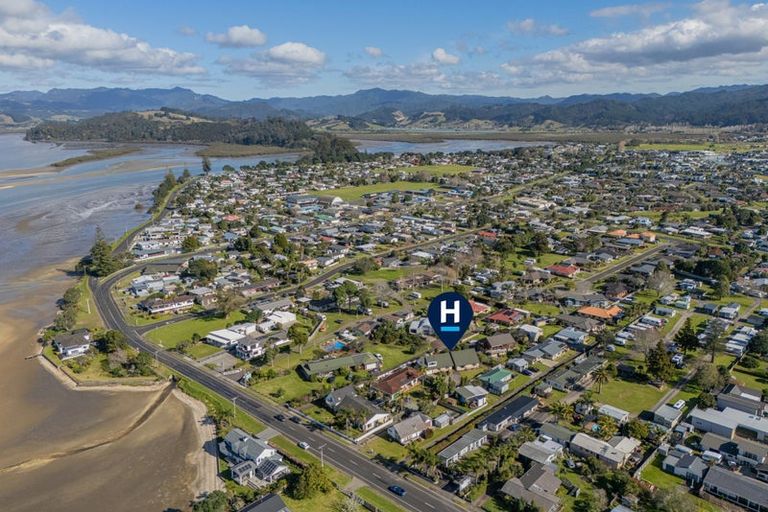 Photo of property in 127 Albert Street, Whitianga, 3510