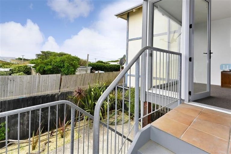 Photo of property in 7/246 Marine Parade, New Brighton, Christchurch, 8061