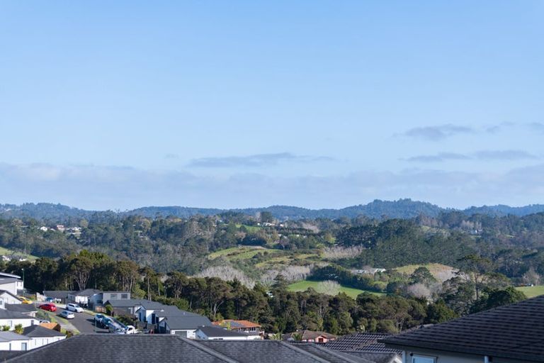 Photo of property in 230b Sturges Road, Henderson, Auckland, 0612