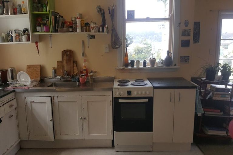 Photo of property in 14 Devon Street, Aro Valley, Wellington, 6021