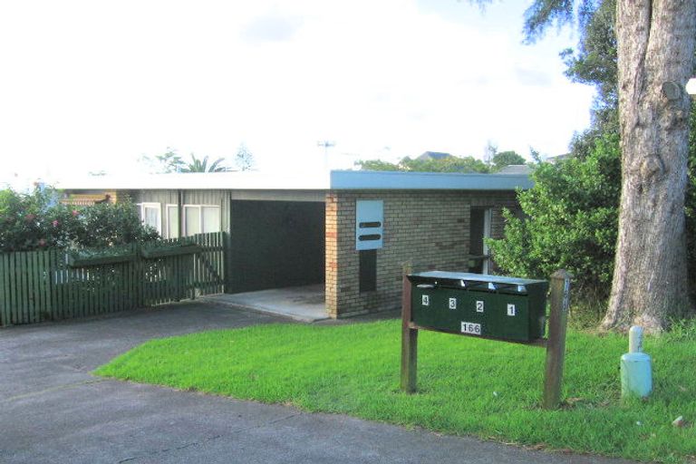Photo of property in 2/166 Pakuranga Road, Pakuranga, Auckland, 2010